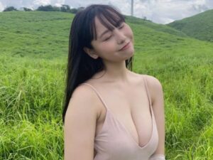 「童顔の不二子ちゃん」元NMB48本郷柚巴、美乳あらわなセクシーショット披露！