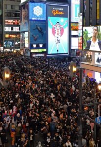 59年ぶり！！厳重警戒の大阪・ミナミ、ハロウィン＆日シリ関西ダービーで、