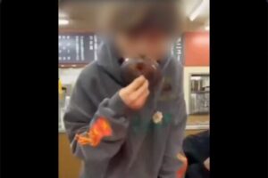 “ペロペロ”男は北海道の美容専門学校生「退学処分に、