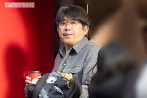 “宮脇咲良似の美女”と原宿ショッピングする石橋貴明が、