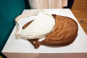 ユニクロがシーインを提訴！「ラウンドミニショルダーバッグ」の、