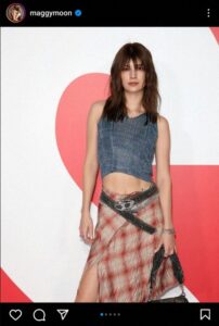 “美脚＆美腹筋”ショット披露「ええ女がおるもんやなー」