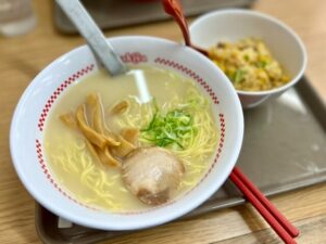 400円の壁！値上げ「ラーメン」390円から、
