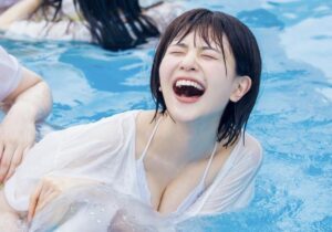 人気急上昇中の松田好花、初水着！初ランジェリー！念願の1st写真集発売決定で、